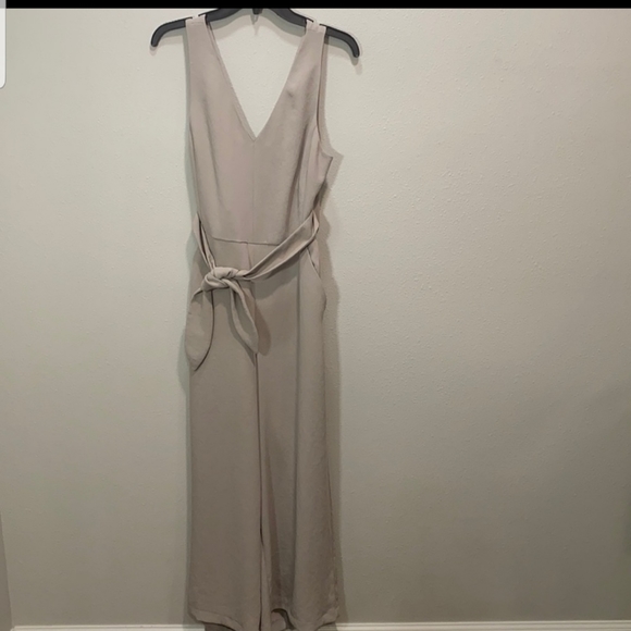 Wilfred Écoulement V Jumpsuit ashen - Picture 3 of 7